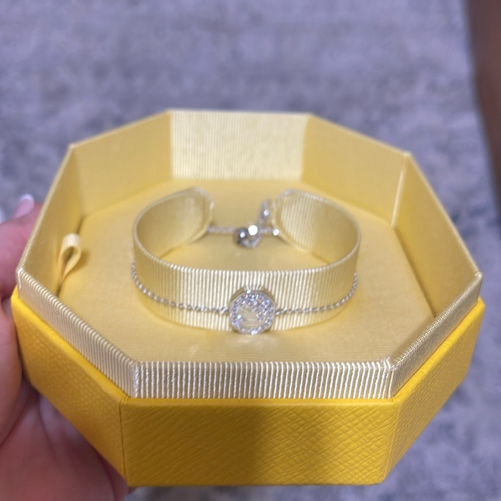 Brand new Swarovski Swan bracelet